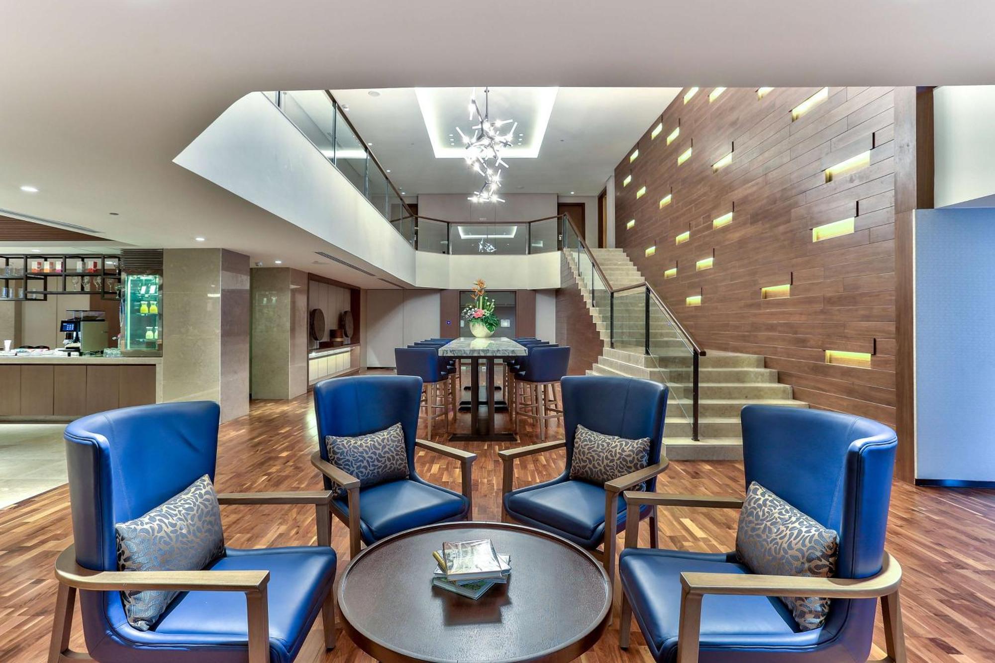 Hilton Kota Kinabalu Otel Dış mekan fotoğraf